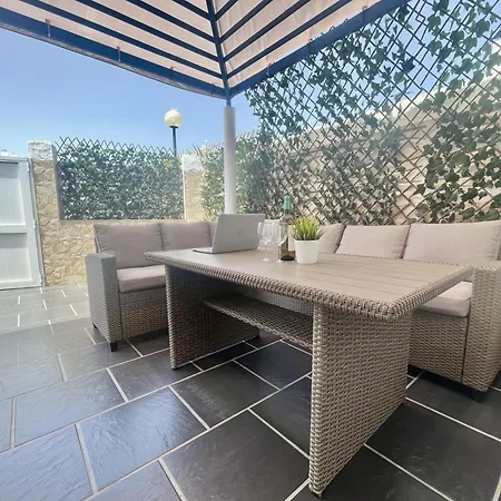 Bright Place Apartment